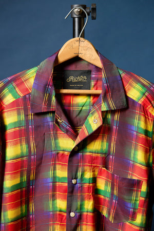 Richter192a front vibrant plaid western shirt with pearl snap buttons, close-up view