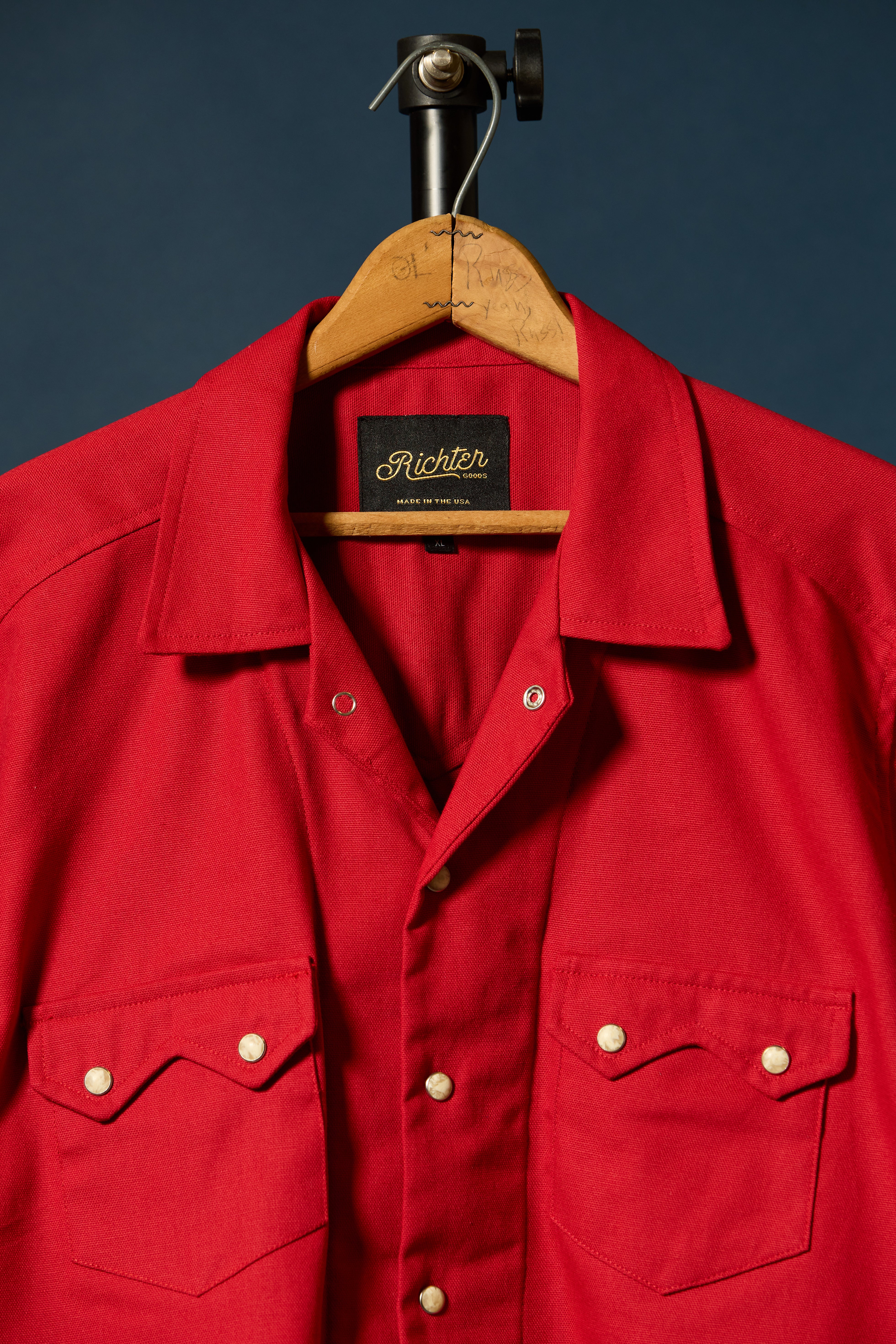 Duck Canvas Open Collar in Cherry Red