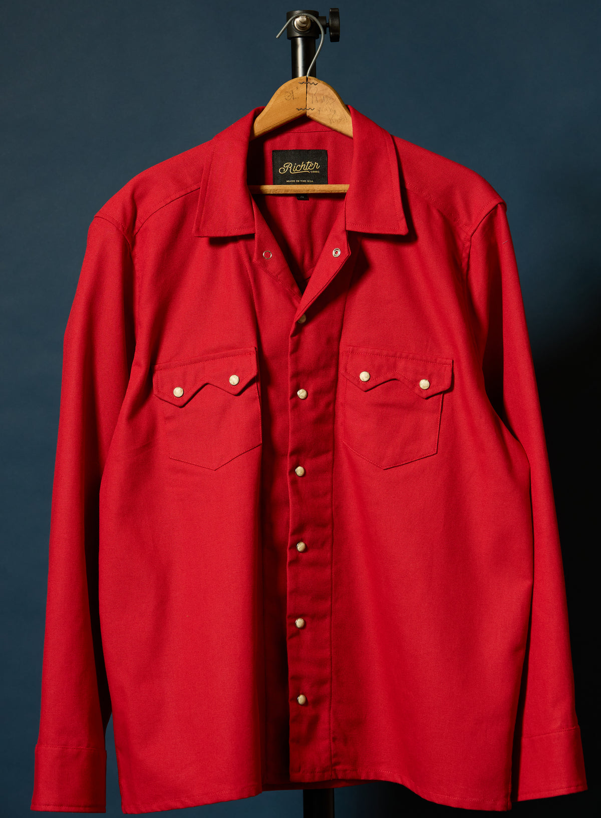 Duck Canvas Open Collar in Cherry Red