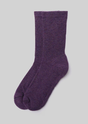 93450bdeaeecef078dcb94efac23e0f14d933e7de397372b8d6d00ba0d0b38ae front view purple crew socks