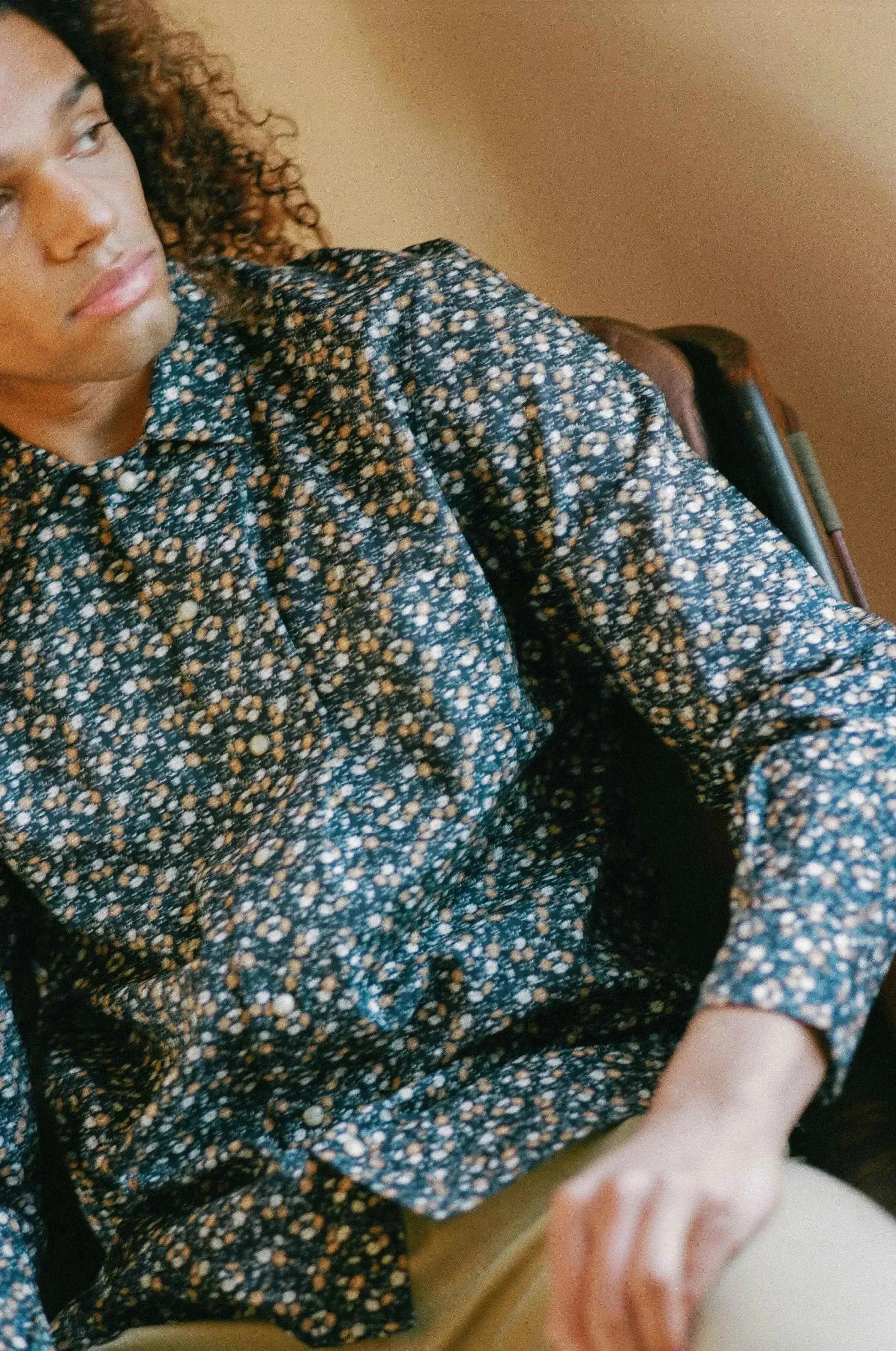 presidio seersucker in floral print front view, long sleeve men’s western shirt with floral pattern